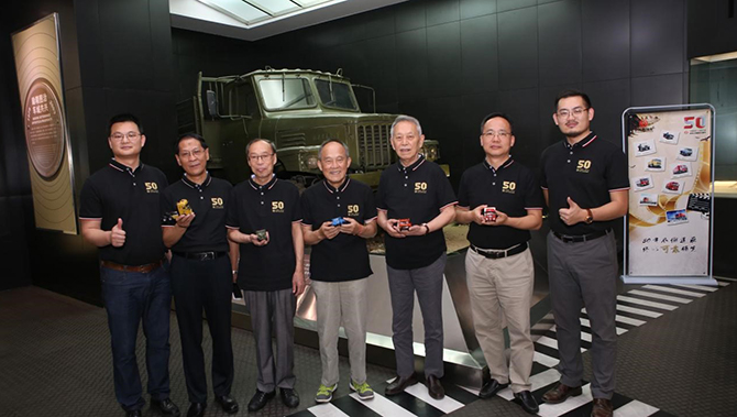YH533388银河集团公司建设50周年重走500公里汽车长廊走进十堰